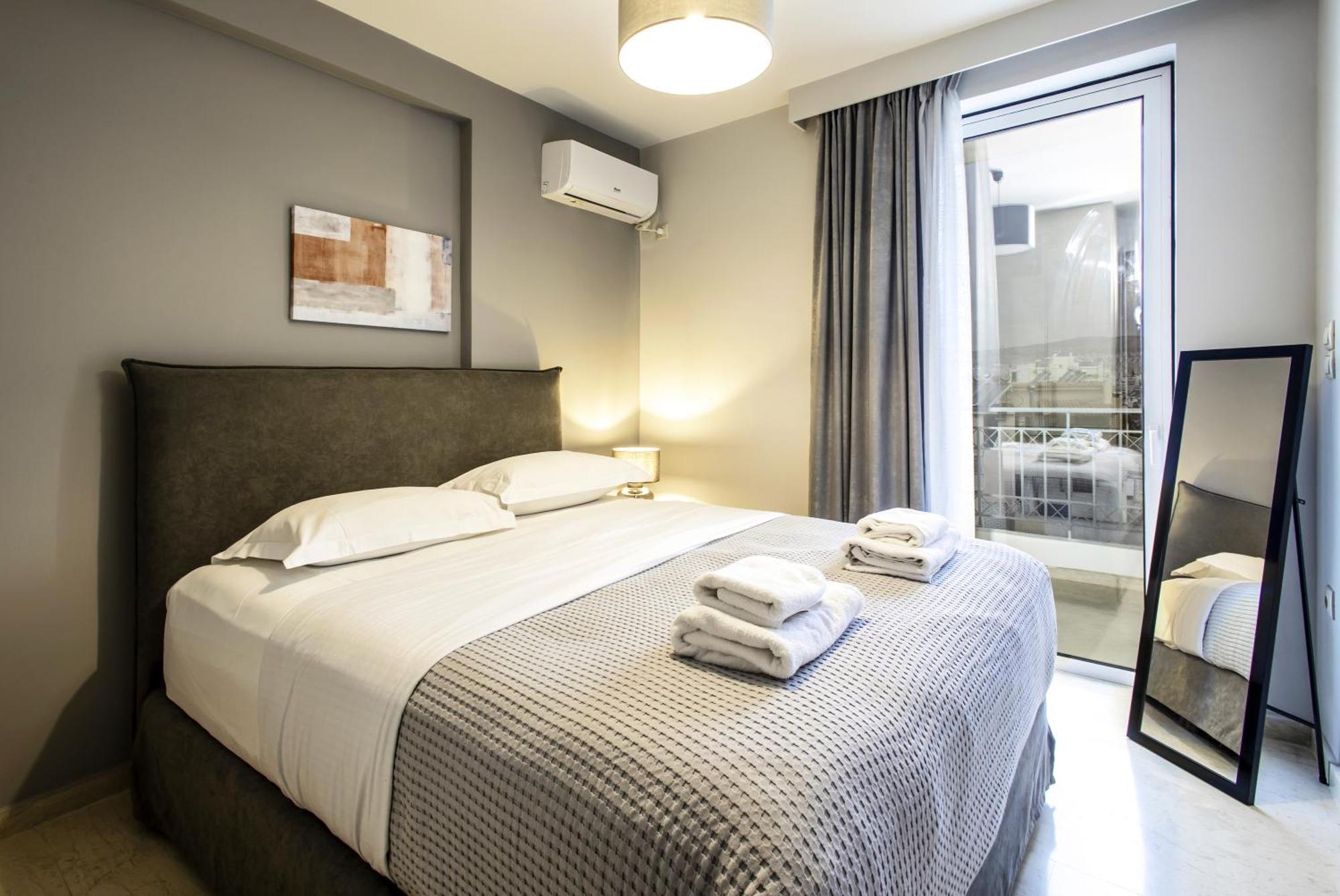 Lis153 By Smart Cozy Suites - Top Floors With Amazing City View - Available 24Hr Atena Exterior foto